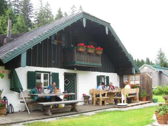 E-Biker auf der Hatzenalm