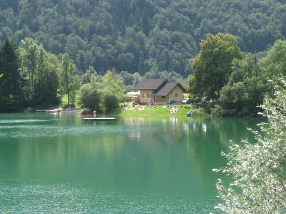 Seestüberl am Naturbadesee Hintersee