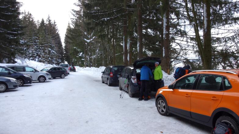 Parkplatz ~930m