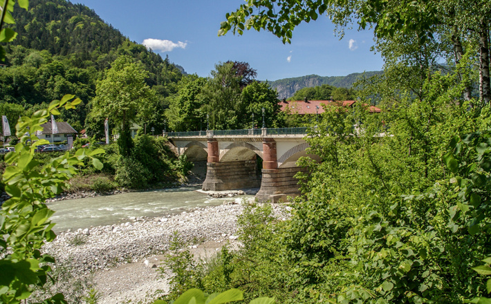 Ausgangspunkt des Saalachsee Rundweges: Die Luitpoldbrücke