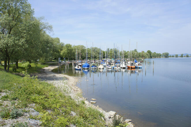 Boote im Binnenbecken