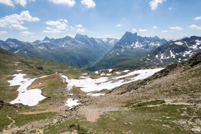 Ausblick vom Gstansjöchli Richtung Verwalltal (c) Lucas Tiefenthaler / Vorarlberg Tourismus