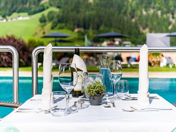 Happy Stubai Kulinarik am Pool