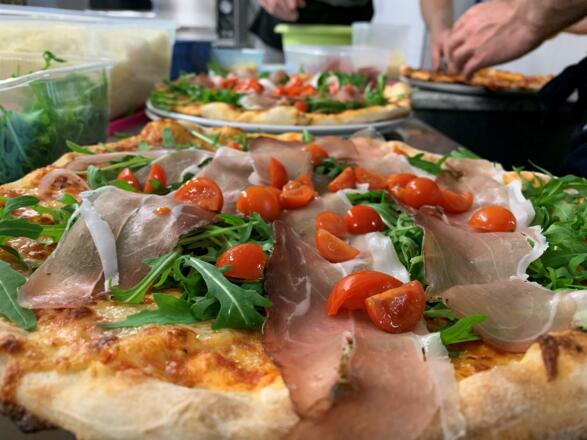 Adrians Restaurant_Pizza1