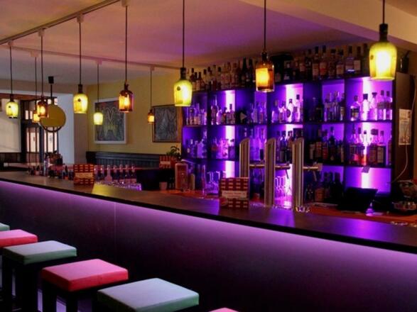 Gemütliche Bar