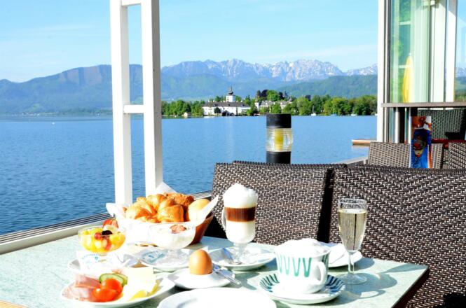 Frühstück am Traunsee