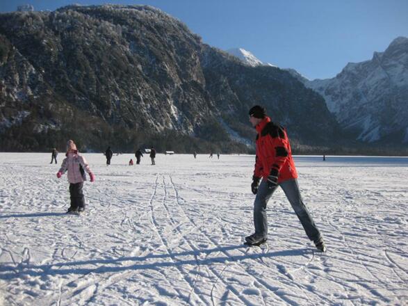 Eislauf-Spaß am Almsee