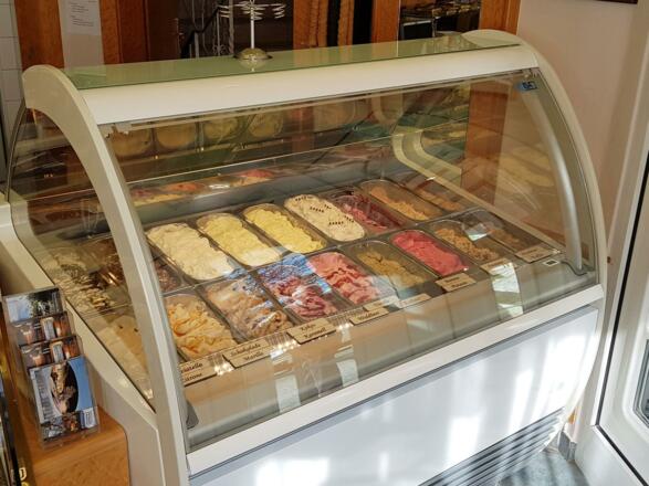 Café Konditorei Jöchtl - neu selbstgemachtes Eis