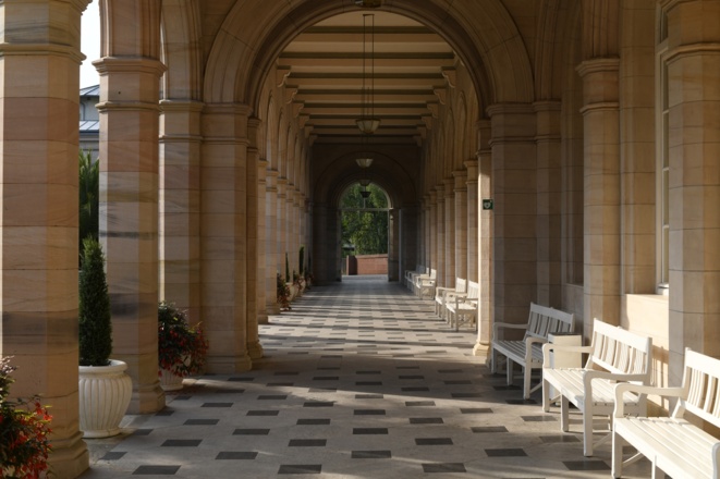 offene Arkaden im Kurgarten Bad Kissingen