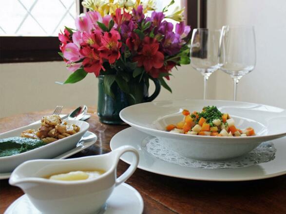 Gutes Essen im Gasthaus Schloss Hochhaus