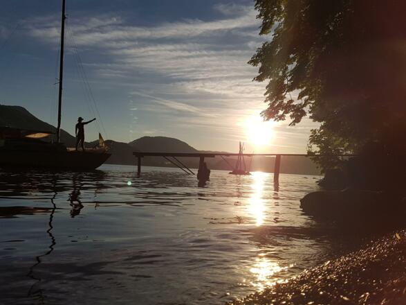 Sonnenuntergang am Traunsee-Ostufer