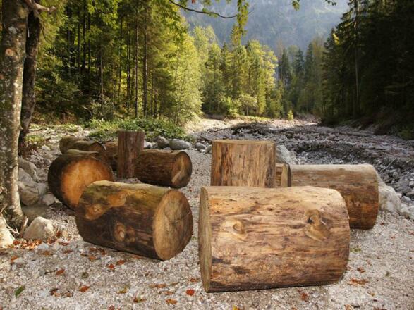 Rastplatz am Fluss