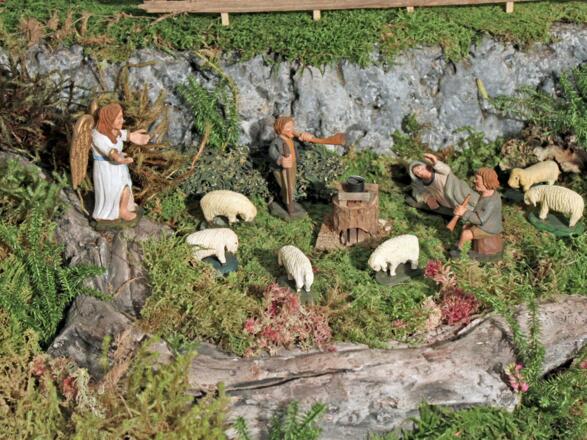 Viechtwanger Hauskrippe - Engel, Hirten und Schafe