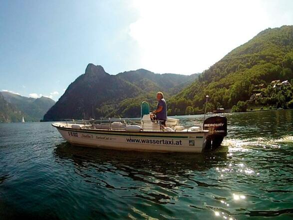 Wassertaxi `Nautilus`
