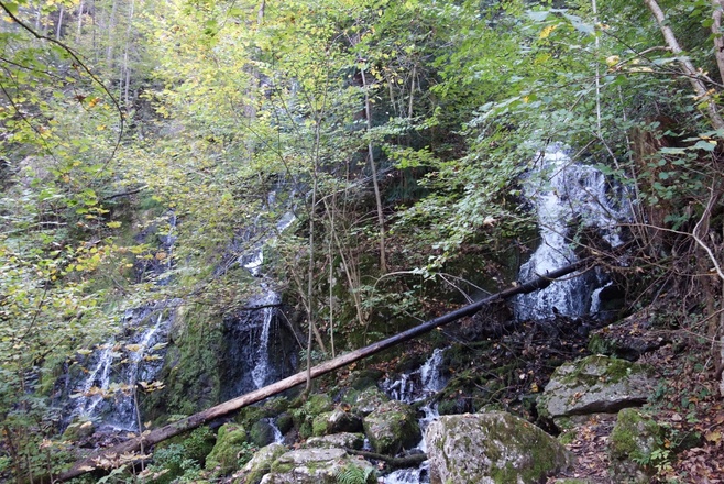 Wasserfälle unterhalb des Hechtsee