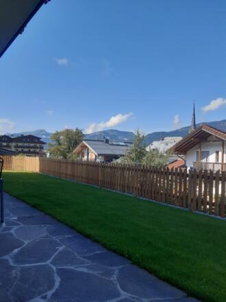 Ausblick aus der Ferienwohnung in den Garten
