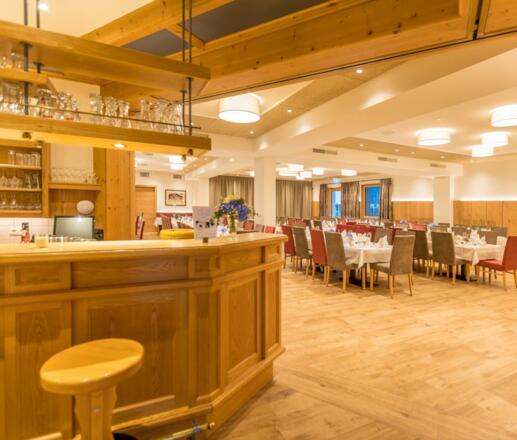 Festsaal mit Bar
