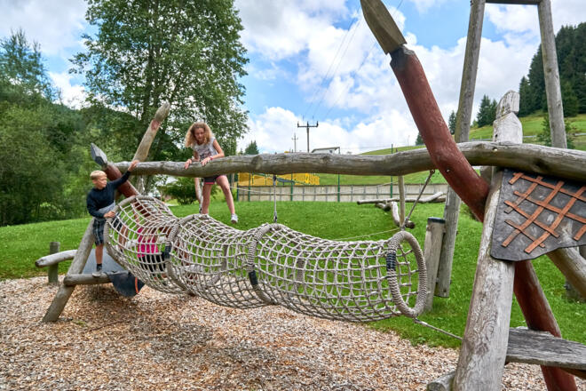 Abenteuerspielplatz \"Neander-Tal\" in Jungholz