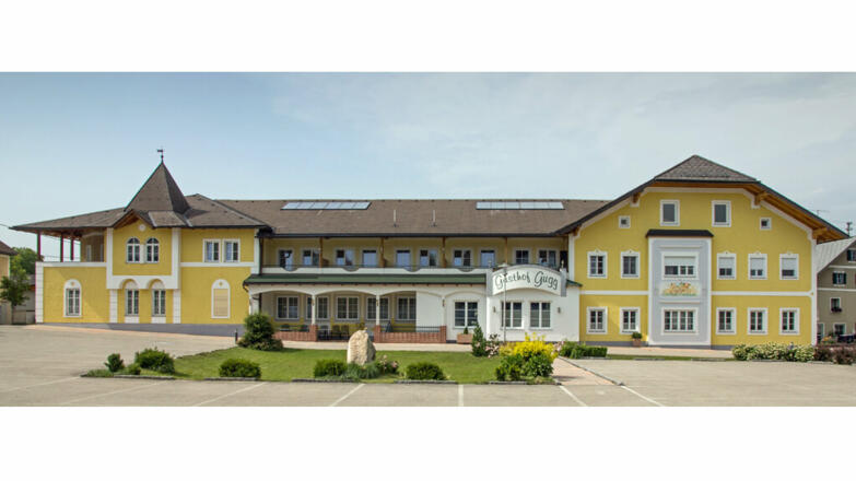 gasthof-gugg-hausansicht-familie-gugg