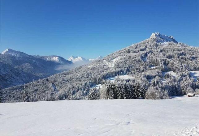 Von der Reuterwanne hat man einen Blick bis zur Zugspitze