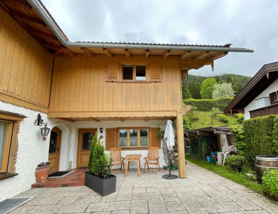Außenansicht Appartment mit überdachter Terrasse