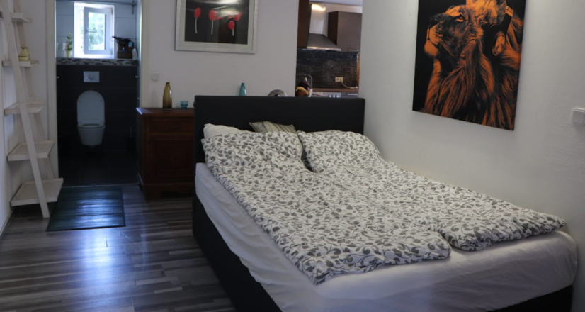 Doppelbett in Ferienwohnung