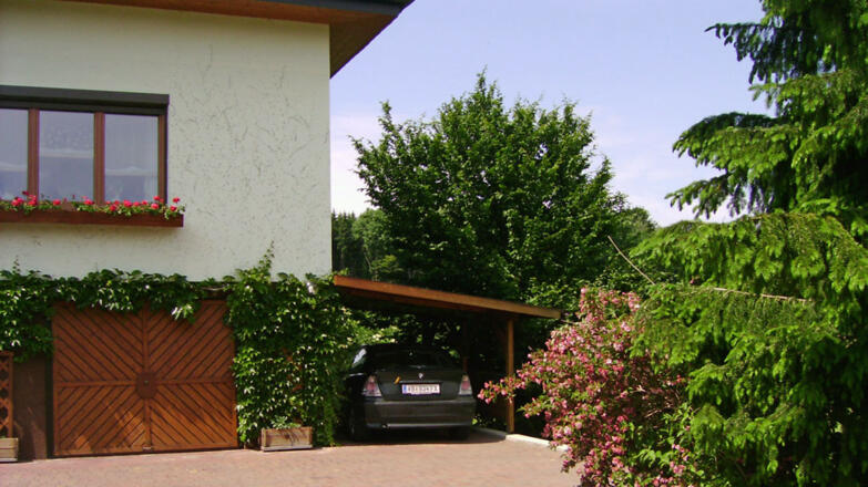 Ferienwohnung Dachs - Carport