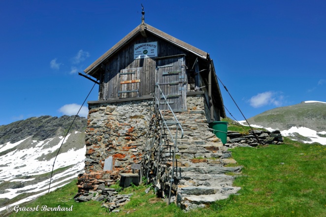 Die Alte Hannoverhütte (2521m) ist erreicht. Zeit für eine kurze Rast.