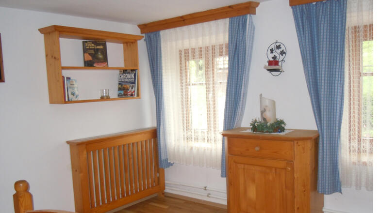 Schlafzimmer-fuer-2-pax-tour