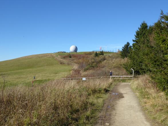 Radom vom Abstieg nach Gersfeld aus gesehen