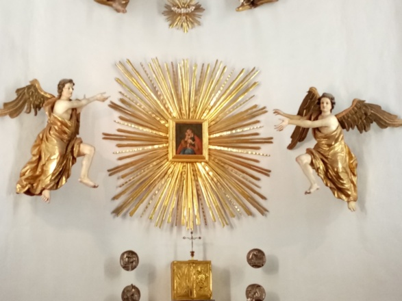 Maria Schmolln, Seitenaltar