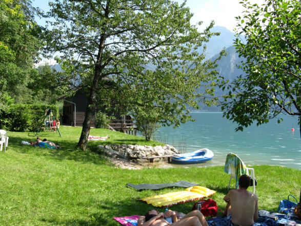Liegewiese Ferienwohnungen Mondseeblick