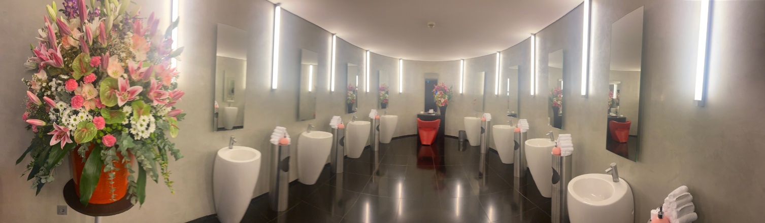 Waschraum im Hangar 7 - bombastisch @ tripreiseideen @trip_reisen