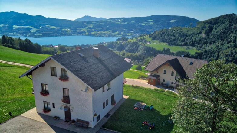 2021_Aussenansicht mit Seeblick_Pension Stadler