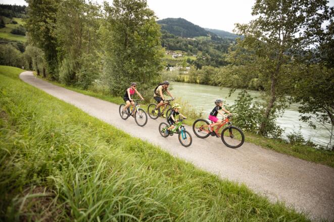Radweg Familie