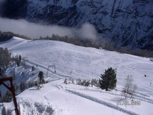 Schipiste vor der Hütte