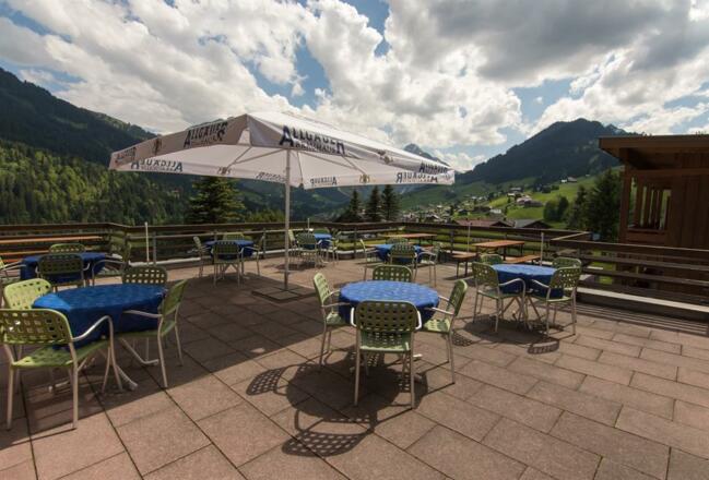 Gästeterrasse