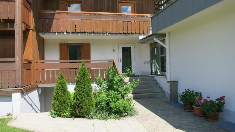 Eingang Neubau