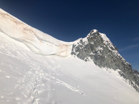 Blick zurück auf die Fixseilpassage am Ochsenjoch