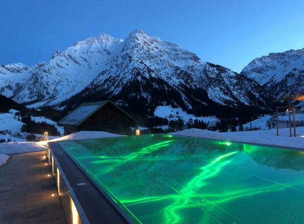 Infinity Pool Winter