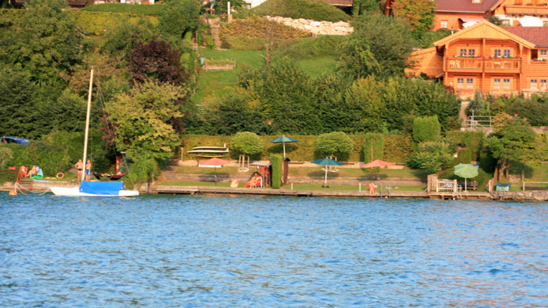 Badestrand Mostschenke Grablerhof Familie Holzinger Steinbach am Attersee