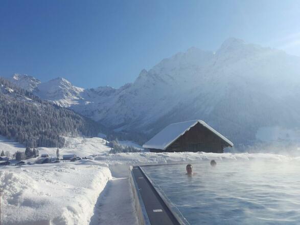 Infinity Pool Winter