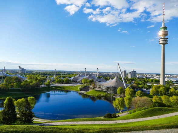 Olympiapark mit Olympiaturm