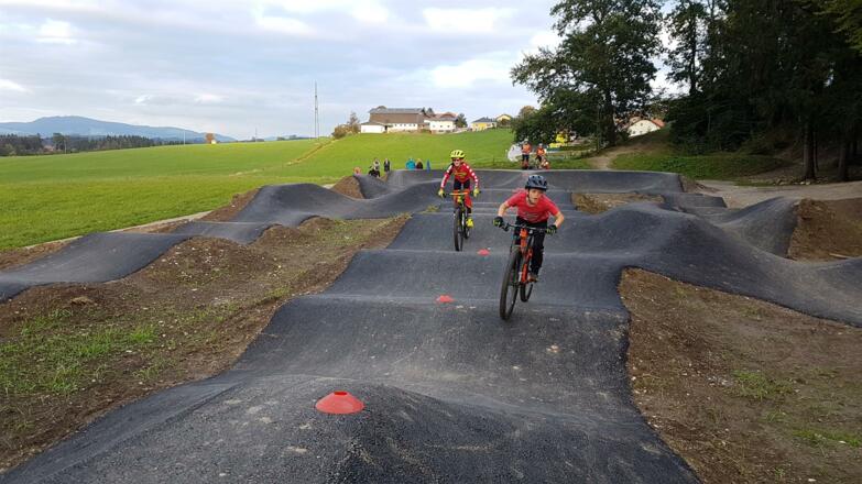 Rennen am Pumptrack Koppl