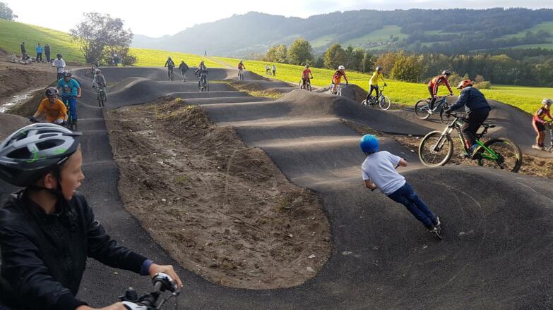Pumptrackspaß in Koppl