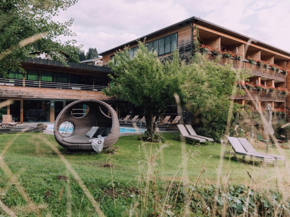 Naturhotel Chesa Valisa Garten AlpinSPA