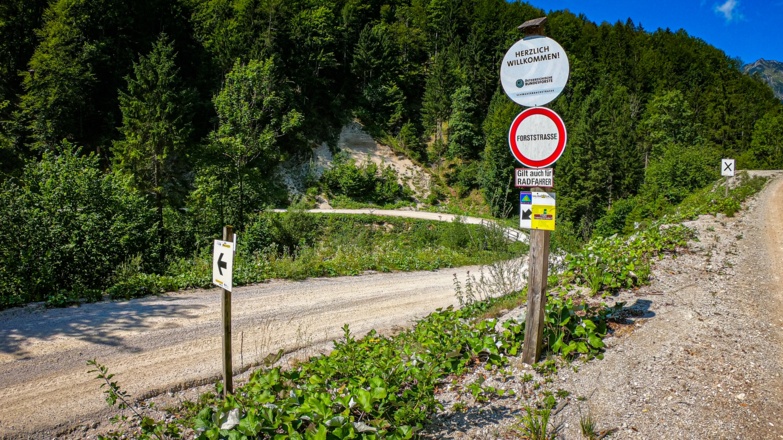 WP 40702-0008 Abzweigung bei km nach links unten