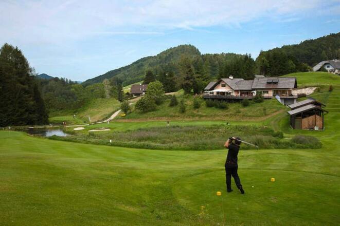 files-GalleryGolf05Gallerylarge.jpg
