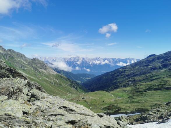Blick hinaus aus dem Voldertal bis zum Karwendel