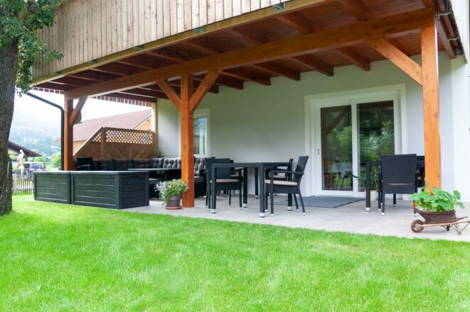 Überdachte Terrasse